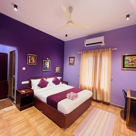 Munnar Blue Mist Bed and Breakfast Buitenkant foto