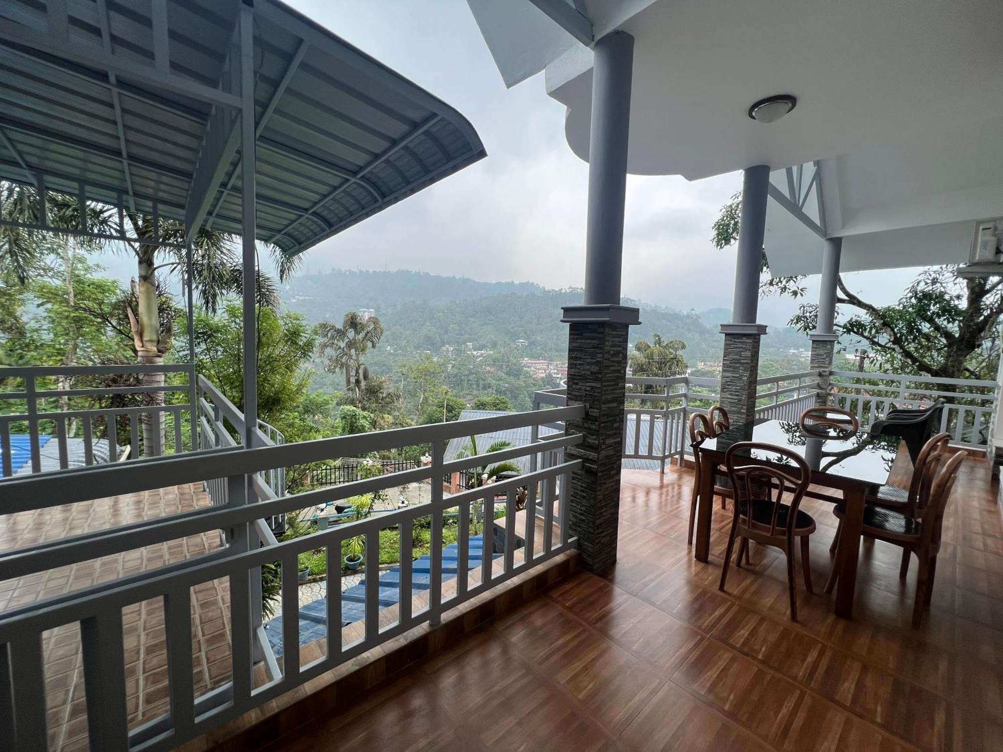 Munnar Blue Mist Bed and Breakfast Buitenkant foto