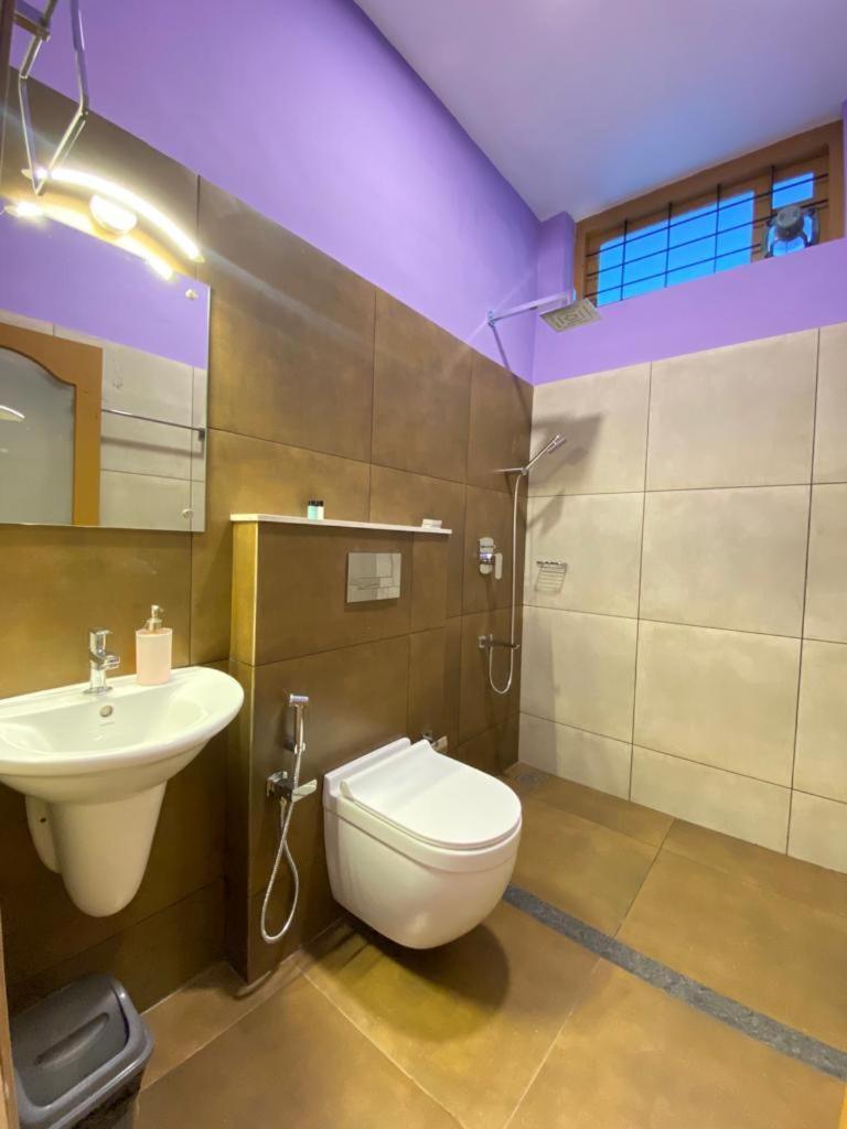 Munnar Blue Mist Bed and Breakfast Kamer foto