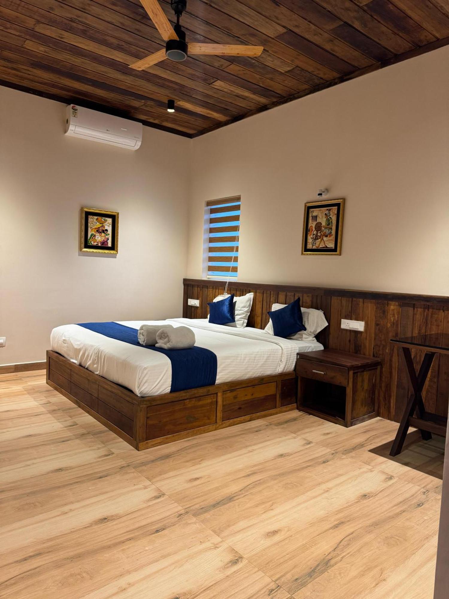 Munnar Blue Mist Bed and Breakfast Buitenkant foto