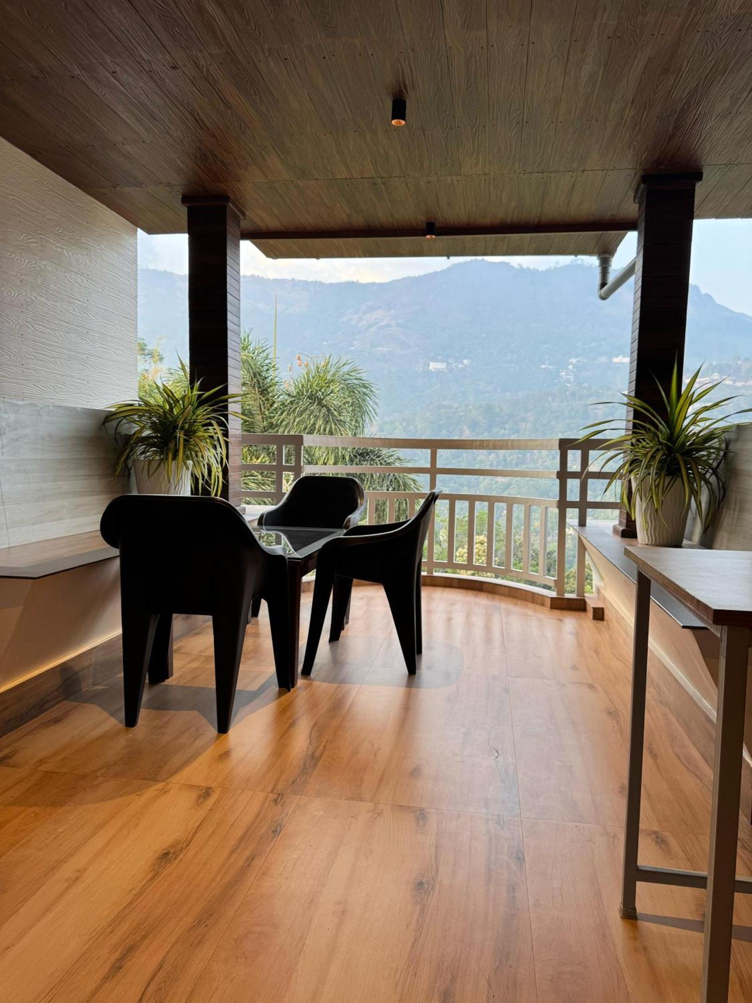Munnar Blue Mist Bed and Breakfast Buitenkant foto