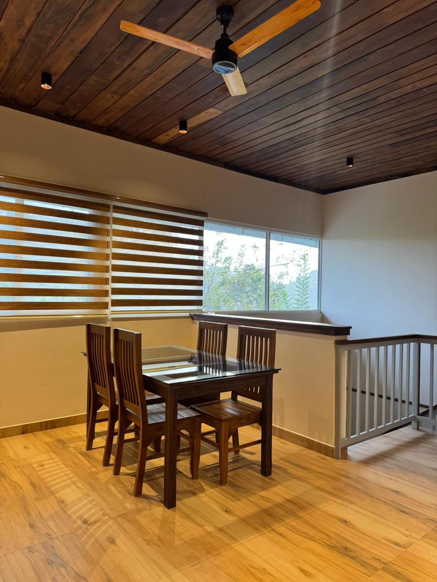 Munnar Blue Mist Bed and Breakfast Buitenkant foto
