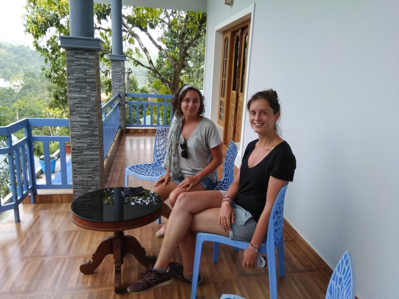 Munnar Blue Mist Bed and Breakfast Buitenkant foto